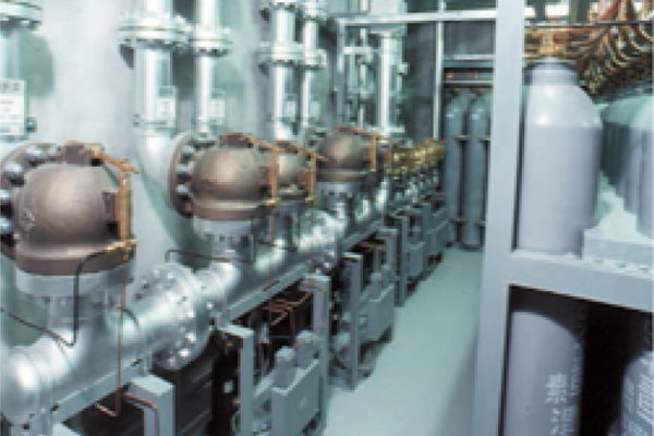 消火設備概要図（ハロン1301を消火剤として用いた場合）